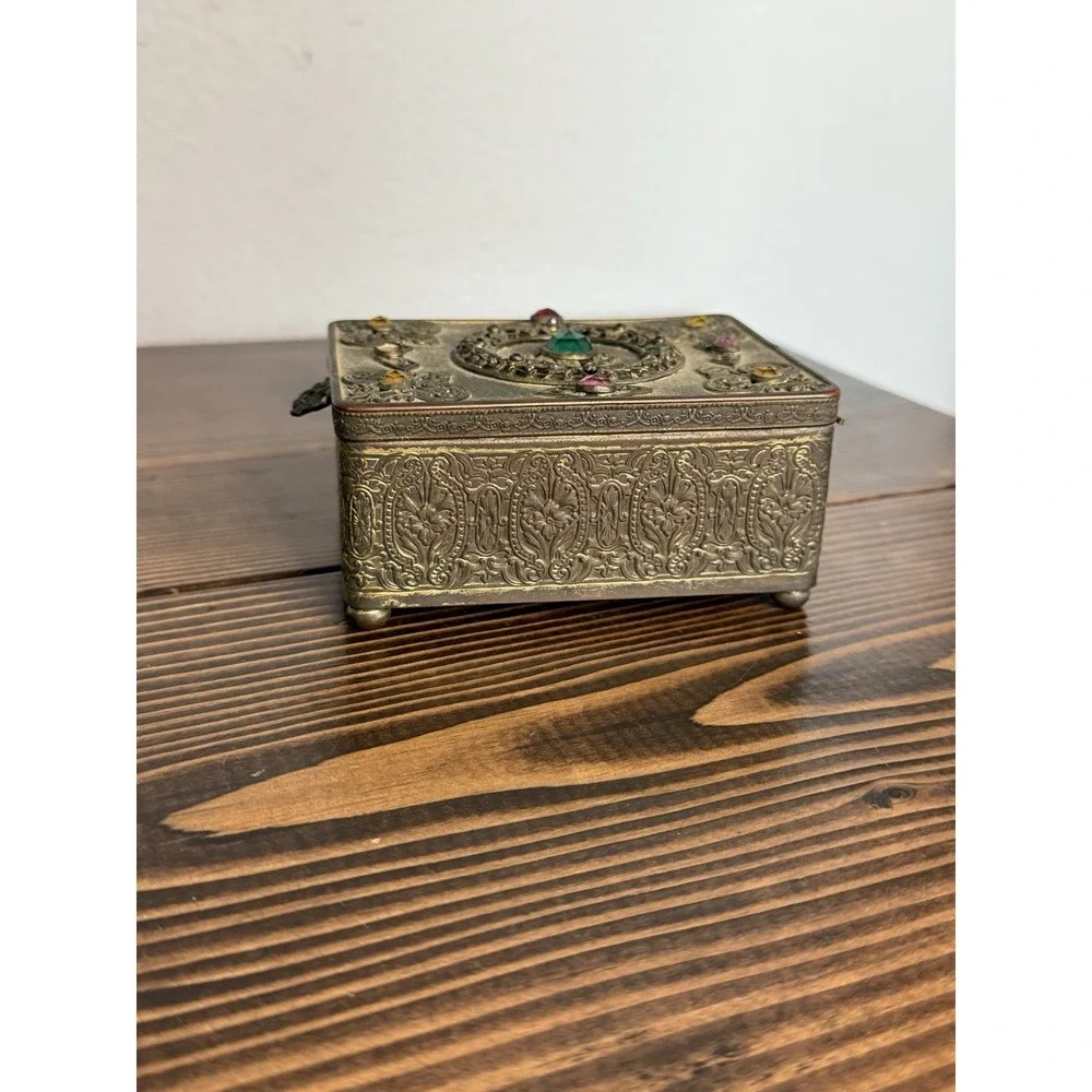 Antique E‎ & J B Empire Art Gold Jeweled Vanity Box Ornate Brass Broken